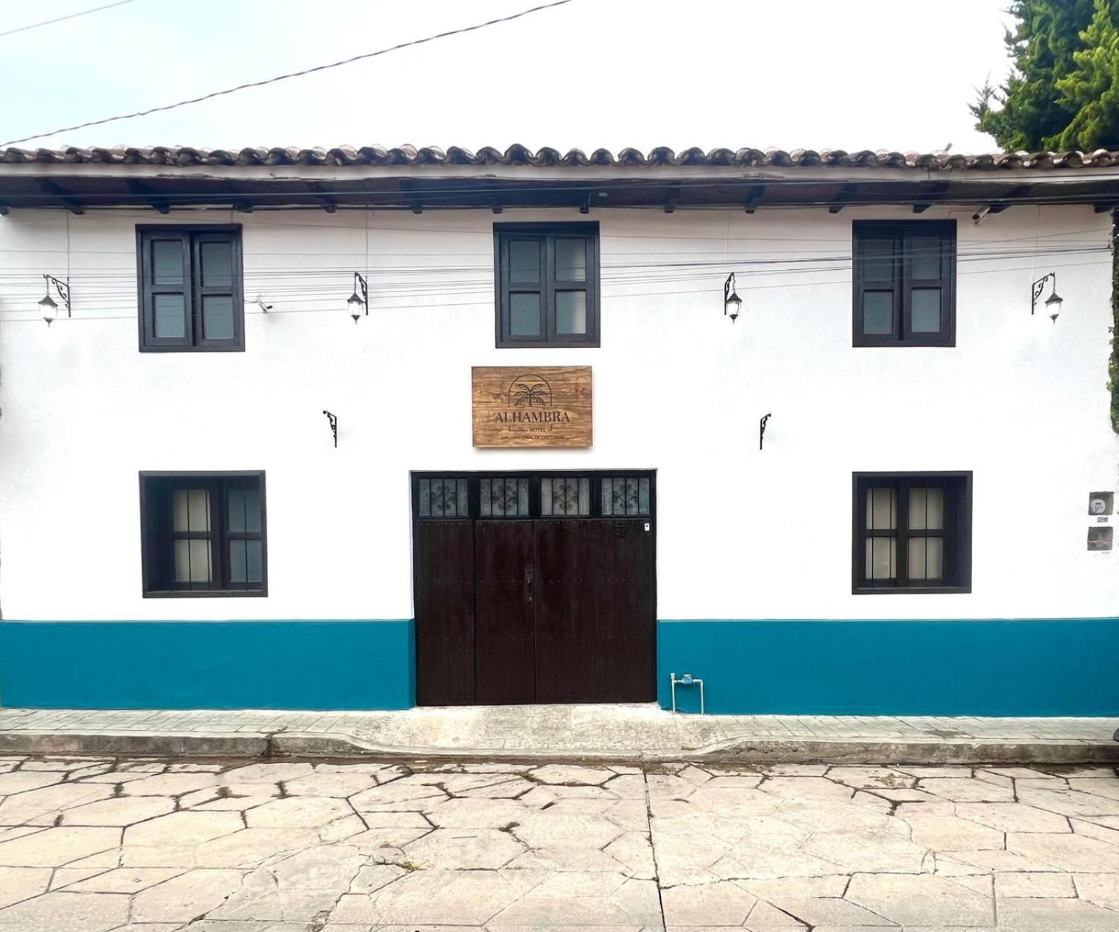 Alhambra Hotel - San Cristóbal de Las Casas エクステリア 写真